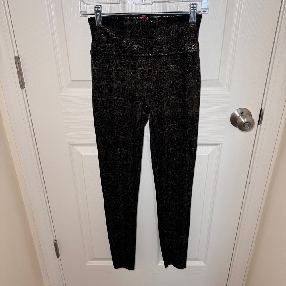 Spanx Velvet Shine Textured Leggings